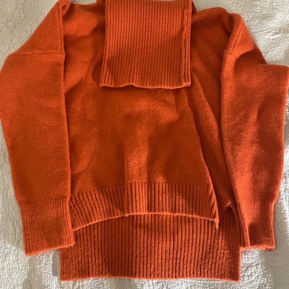 Orange Sweater - Picture 1 of 3
